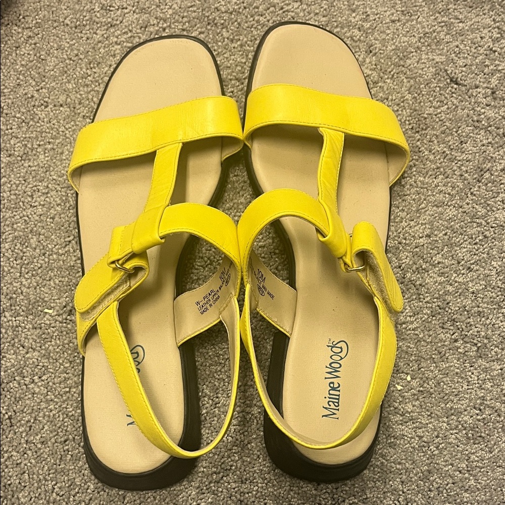 Vintage Maine Woods Vibrant Yellow Sandals